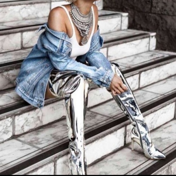 🆕️Silver Metallic Thigh High Boots - Picture 5 of 8